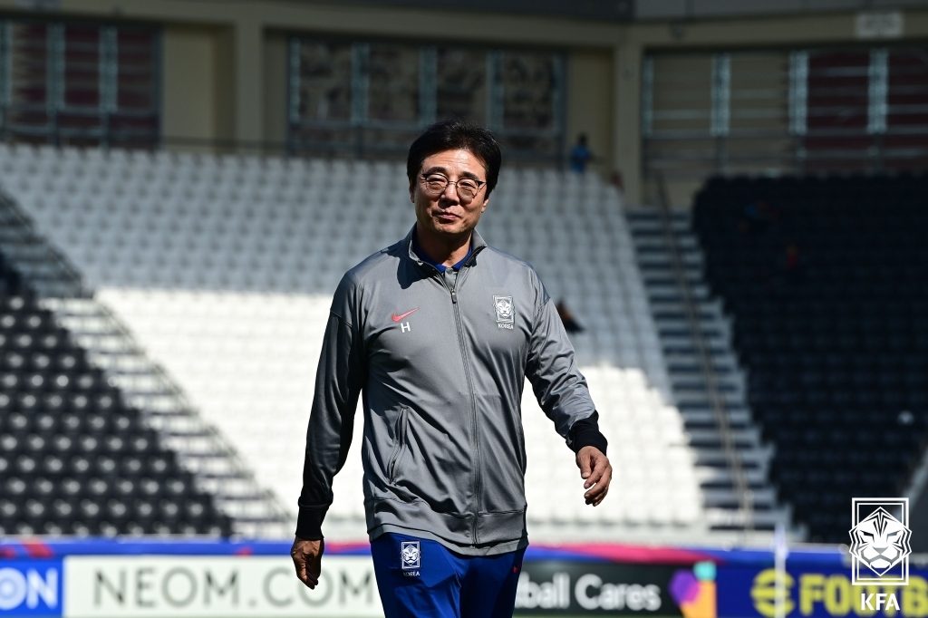한국 축구 대표팀 감독, 올림픽 축구 예선에서 신인으로 떠오르는 인도네시아에 경계심을 표명